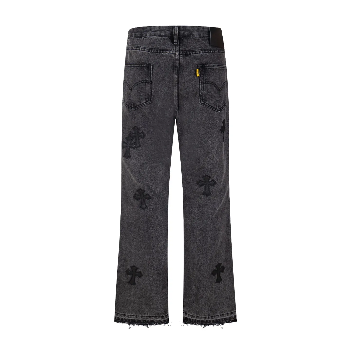 P240 Chrome Hearts Gallery co-branded limited-edition cross-flared flared jeans are a hot item this season and are sought after by countless celebrities and fashionistas. The neat details of the cutting process add color to the playful fashion! The neat and meticulous design, and the well-fitting structure is unique. The upper body not only has outstanding recognition, but also looks younger and younger. A style with the ultimate wearing meaning and performance, gorgeous color matching, and the craftsmanship of this style is also extremely extraordinary. After the finished product is washed, it is disassembled and hand-made with sheepskin cross leather and then spliced ​​together to complete. The whole piece has too many craftsmanship to describe. It is decorated with patchwork cross flowers and high-waisted washed jeans! ! Absolutely high-end luxury product, a god-level single product, a super popular product, made with top heavy industry, a must-see magic weapon that can't be missed. Style number: 1836 Size: 28 30 32 34 36 Color: black